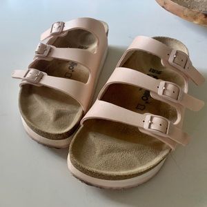 RARE Papillio by Birkenstock platform sandals like new!